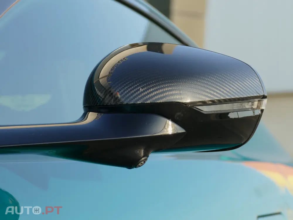 Aston Martin Vantage Coupé V8