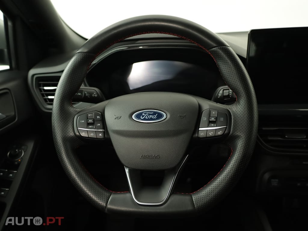 Ford Focus Focus SW 1.0 EcoBoost MHEV ST-Line Aut.