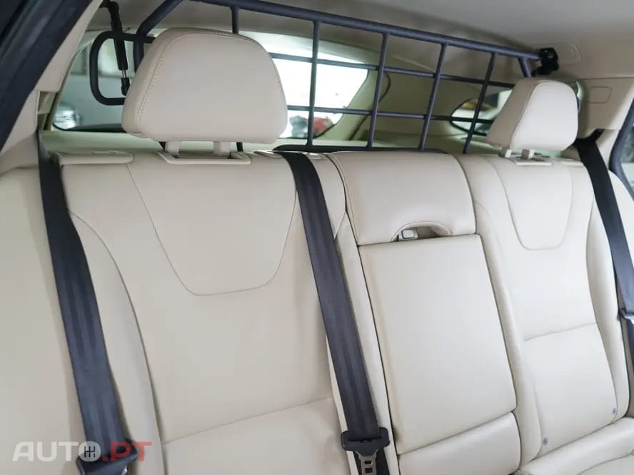 Volvo V60 2.4 D6 Summum AWD Phev