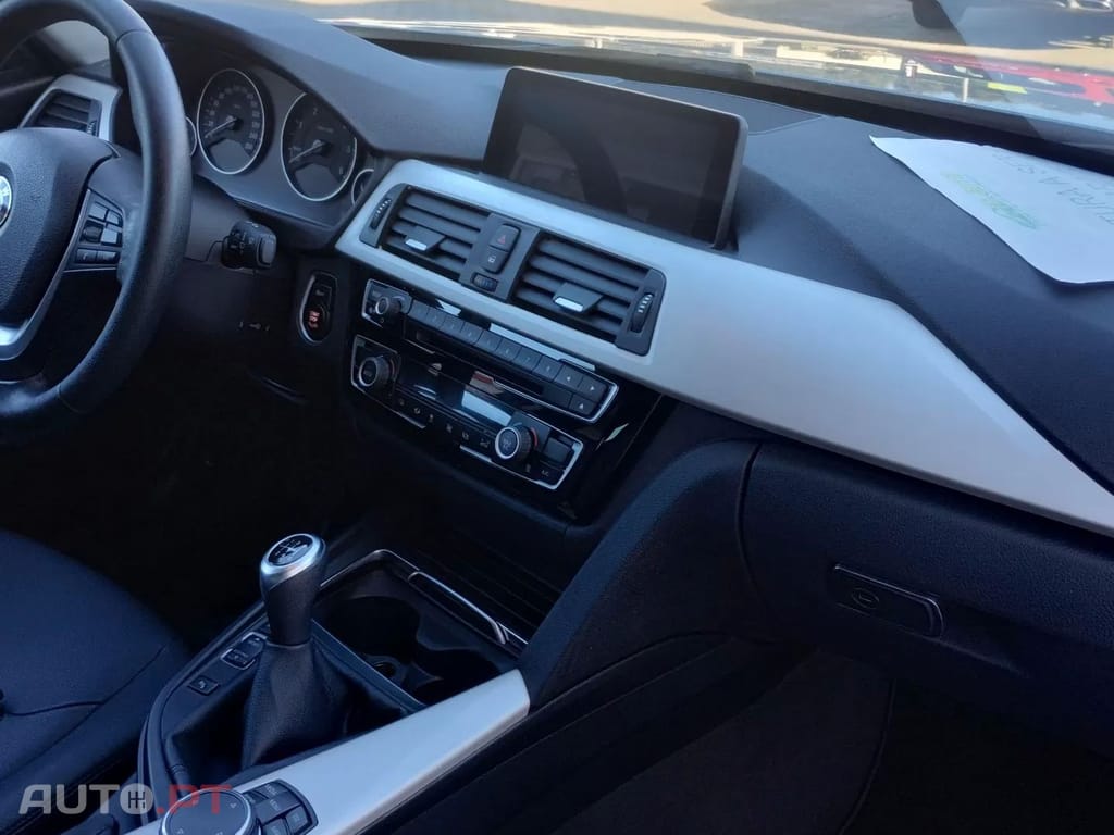 BMW 320 d Touring EfficientDynamics Line Luxury