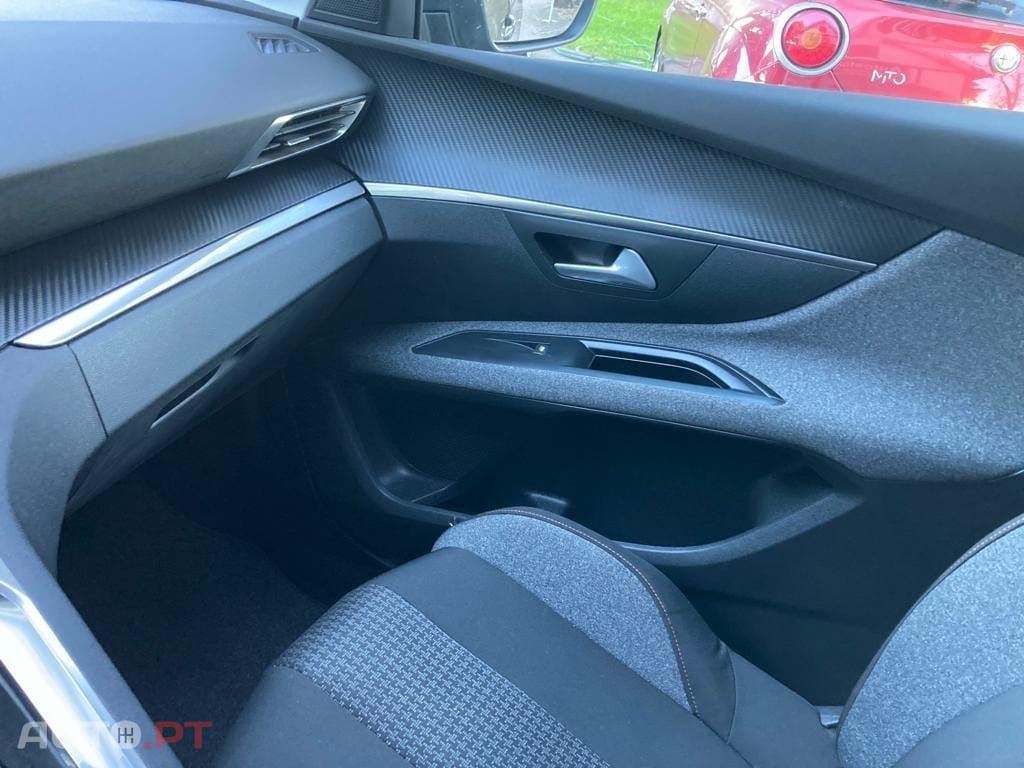 Peugeot 5008 1.5 BlueHDi Allure