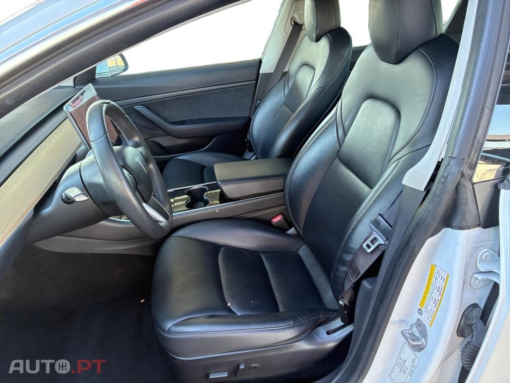 Tesla Model 3 Standard Range Plus RWD