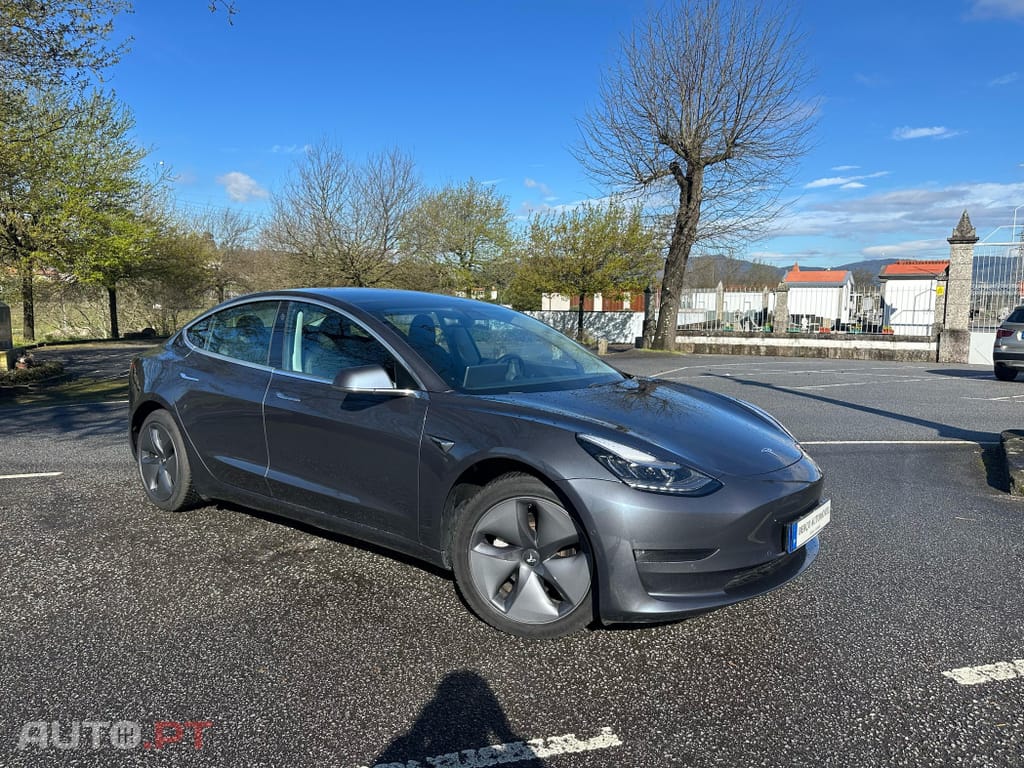 Tesla Model 3 Long-Range Dual Motor AWD