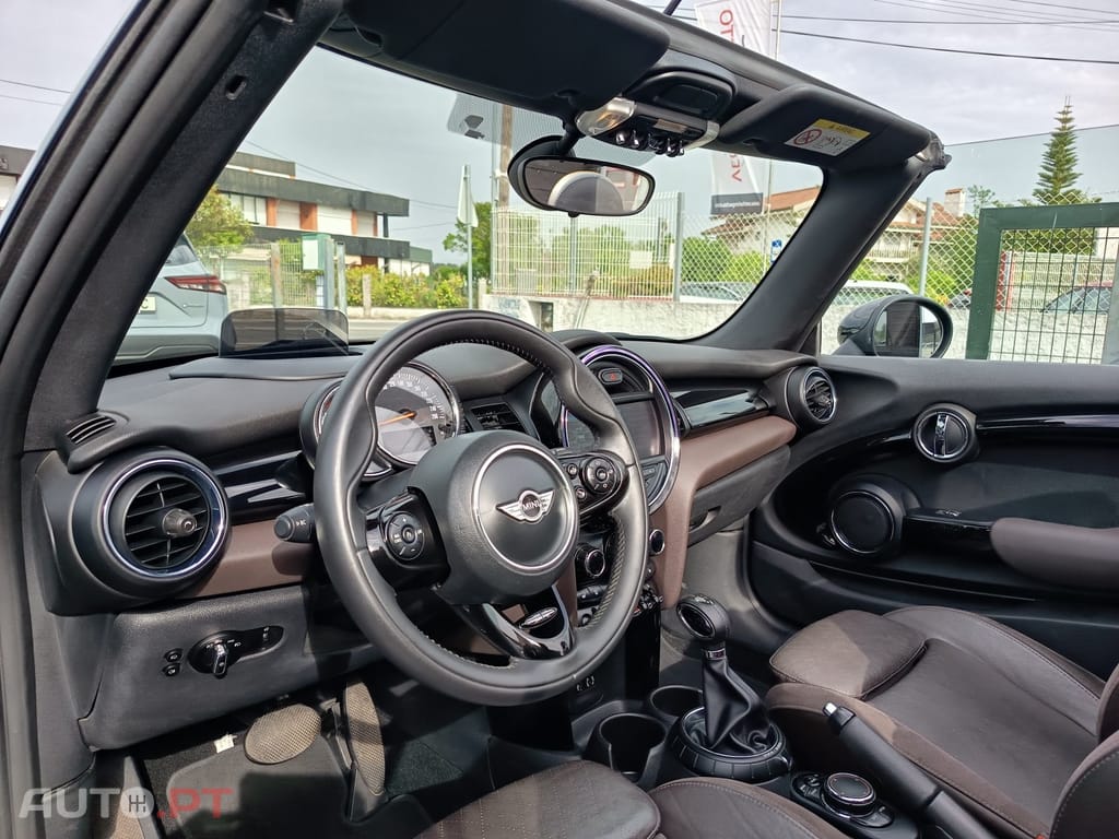 MINI Cabrio Cooper Premium Resolute Edition Auto