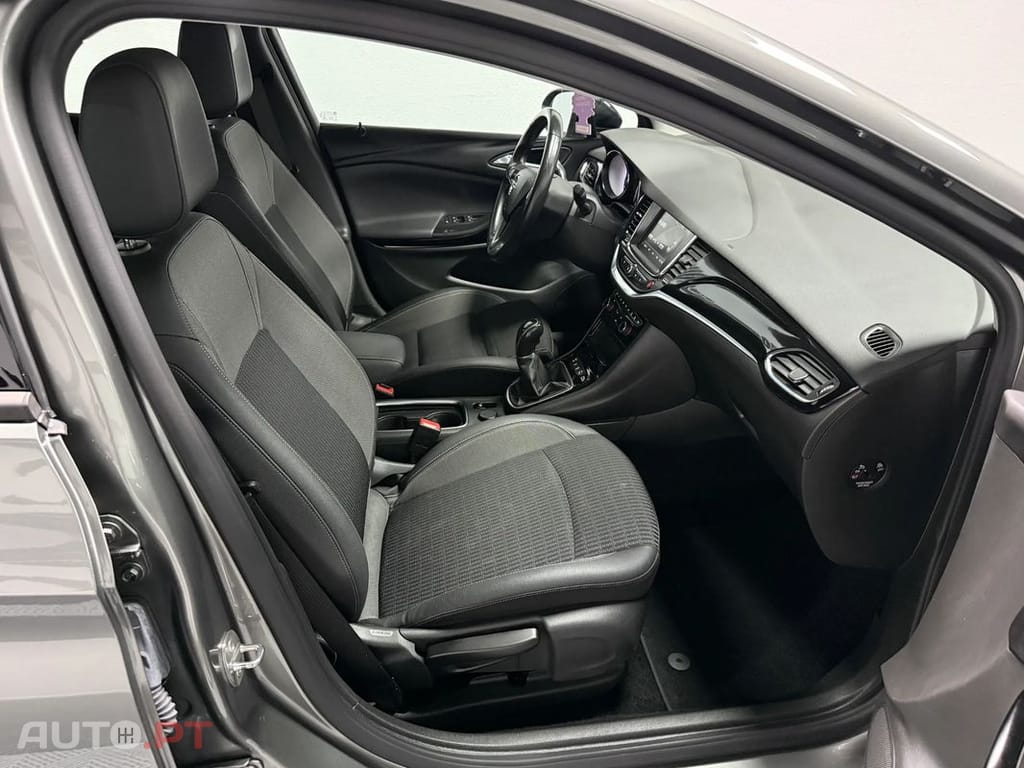 Opel Astra 1.5 D S&S Elegance