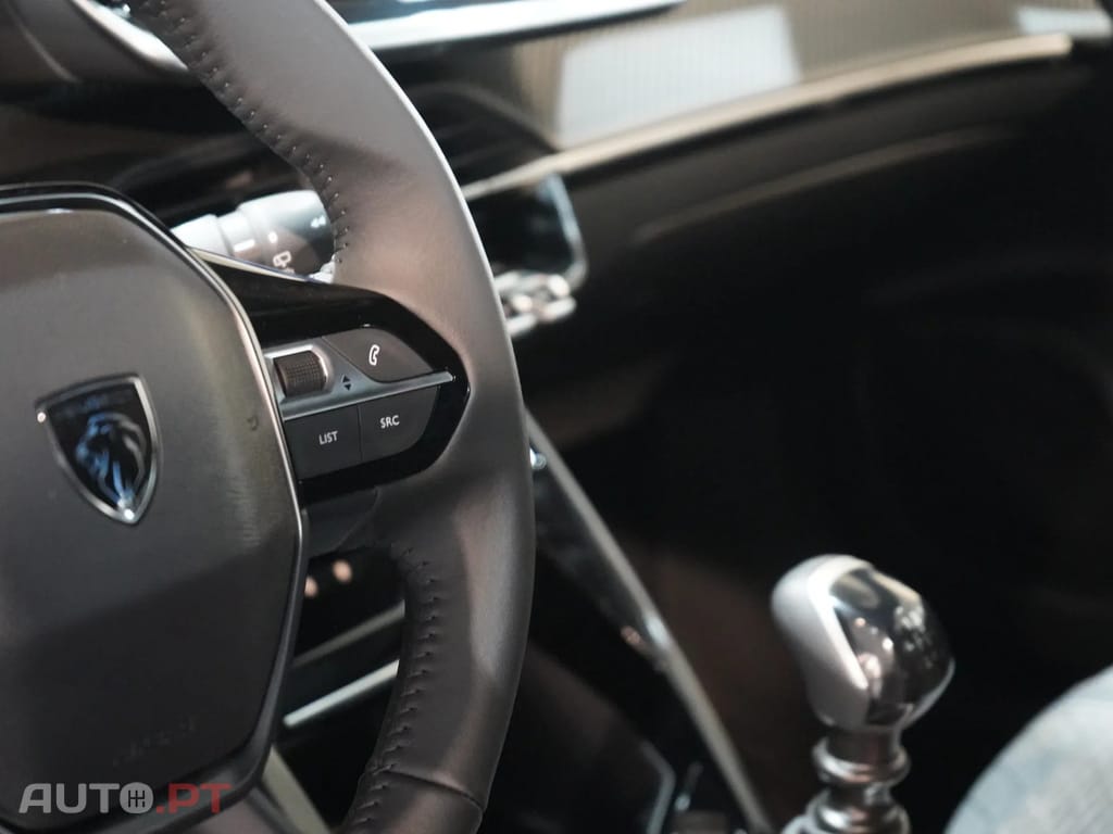 Peugeot 2008 1.2 PureTech Allure