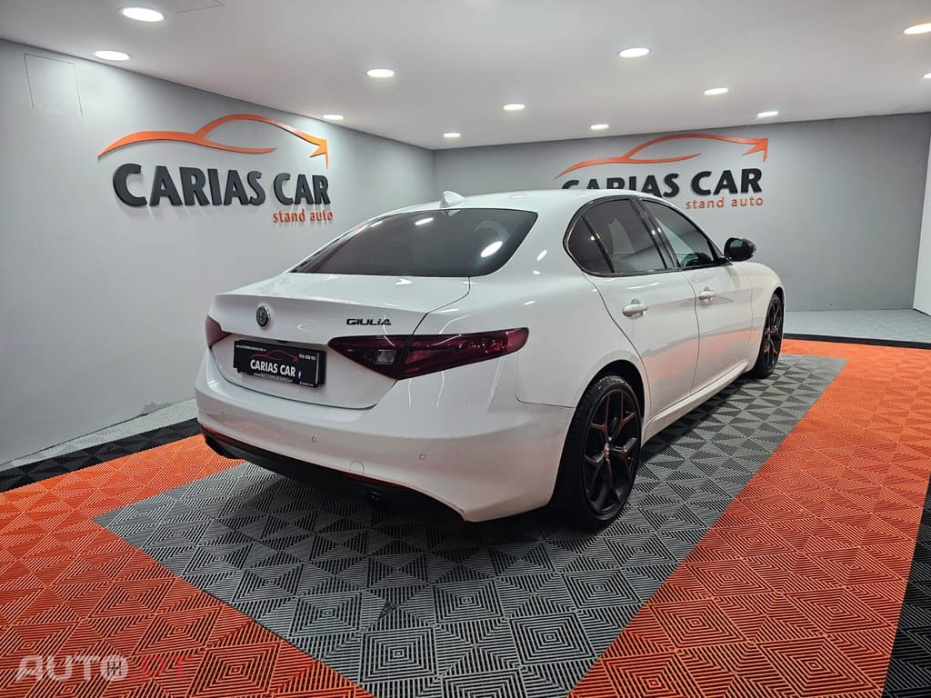 Alfa Romeo Giulia 2.2 D Super AT8