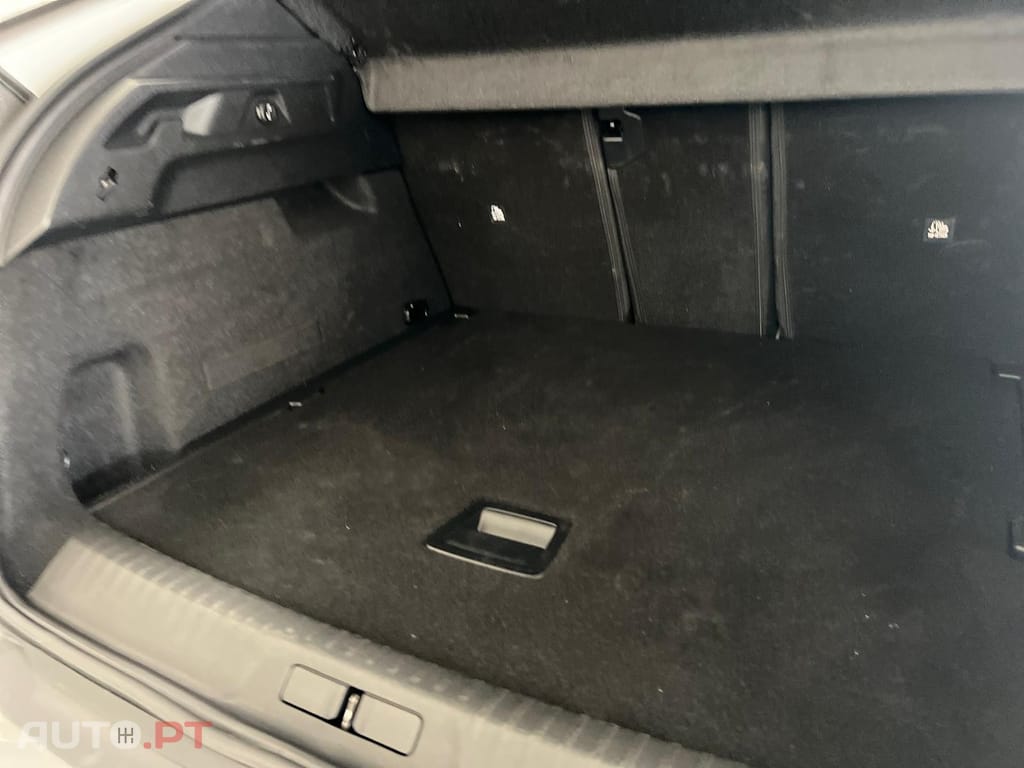 Peugeot 3008 1.2 Hybrid Allure Pack e-DCS6