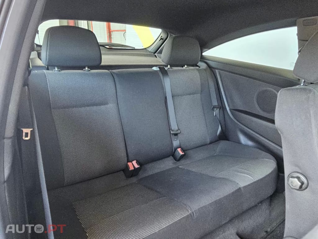 Opel Astra GTC 1.3 CDTI