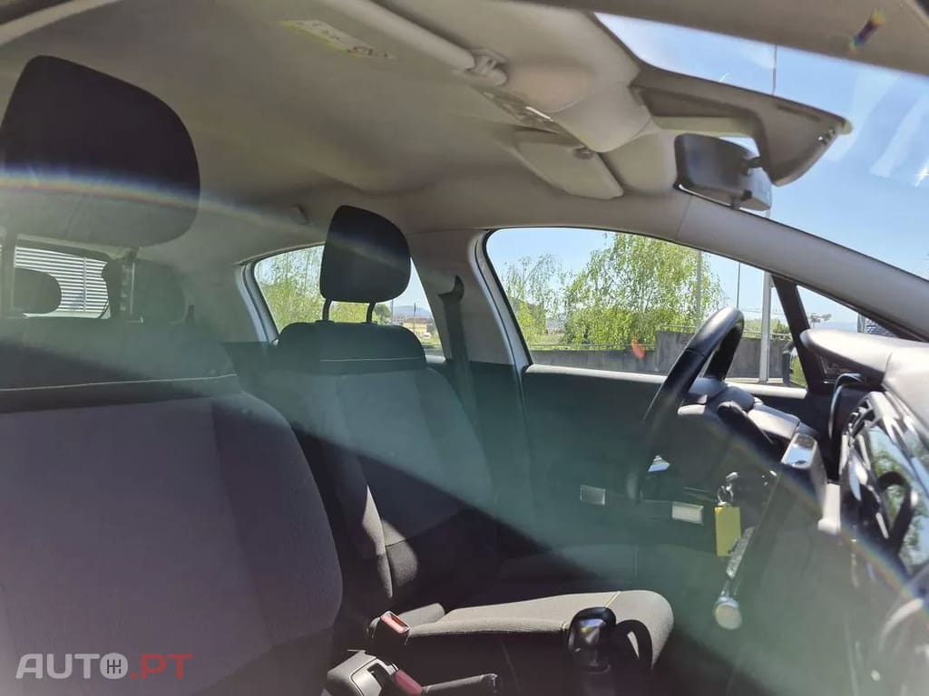 Citroen C3  Pure Tech 82 Shine