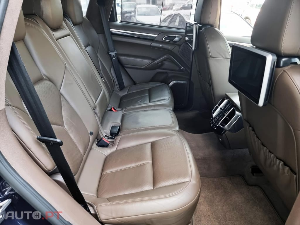Porsche Cayenne Turbo Tiptronic S
