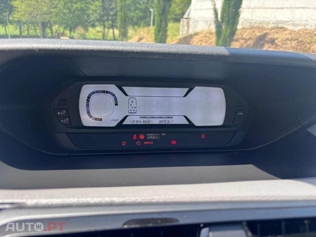 Citroën Grand C4 Spacetourer 1.6 BlueHDi Live — fotografia 19