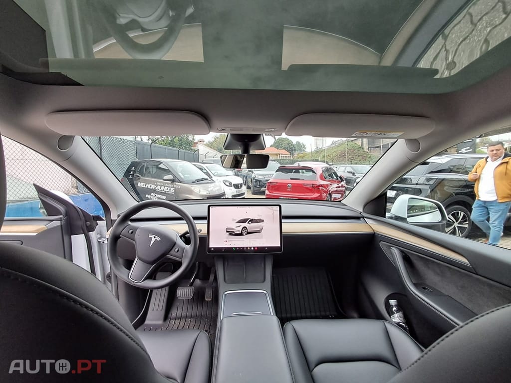 Tesla Model Y Tração Traseira