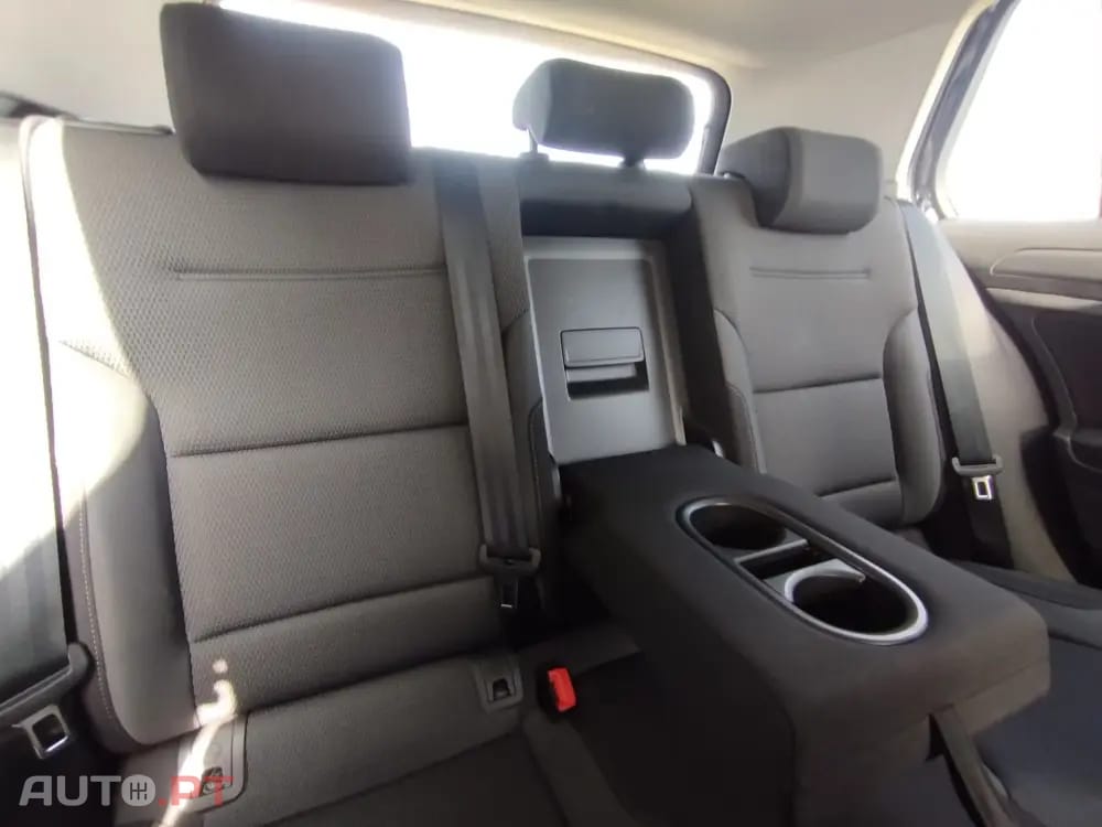 Volkswagen Golf 1.6 TDI Confortline