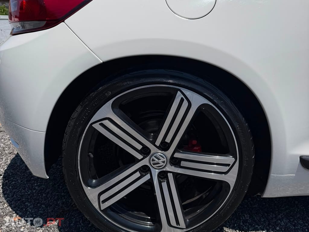 Volkswagen Scirocco 2.0 TDi Sport DSG