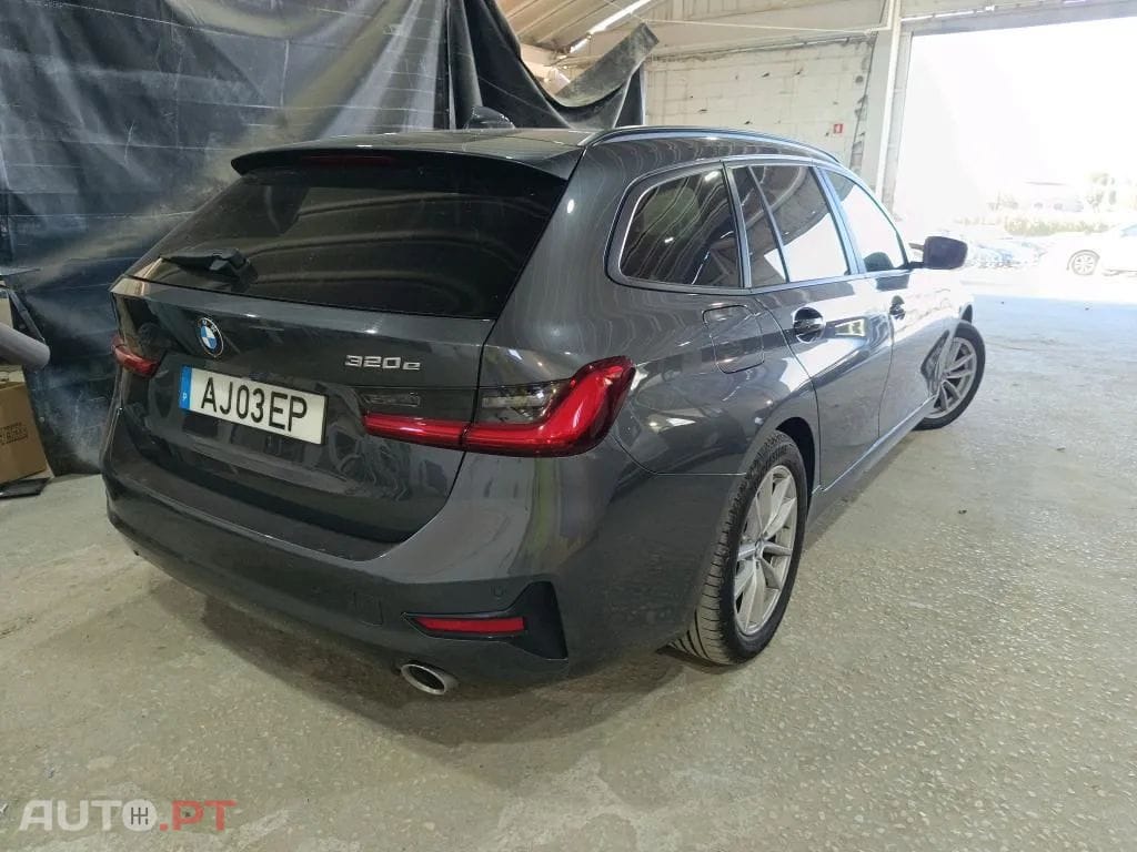 BMW 320 i Touring