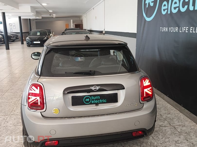 MINI Cooper Cooper SE