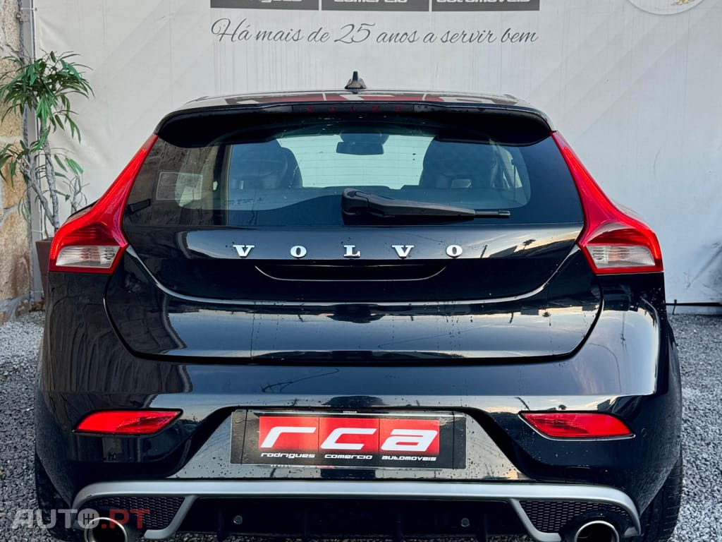 Volvo V40 1.6 D2 R-Design Momentum