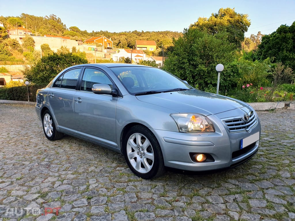 Toyota Avensis 2.0 D-4D Sol