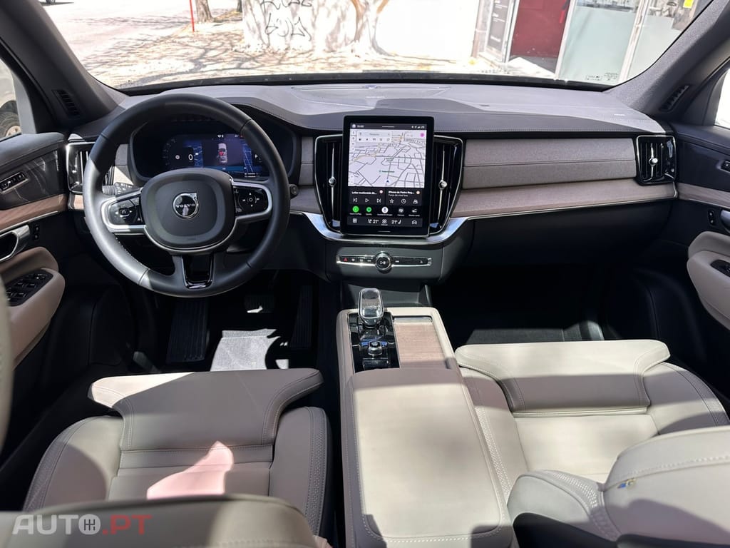 Volvo XC90 2.0 T8 PHEV Plus Dark AWD