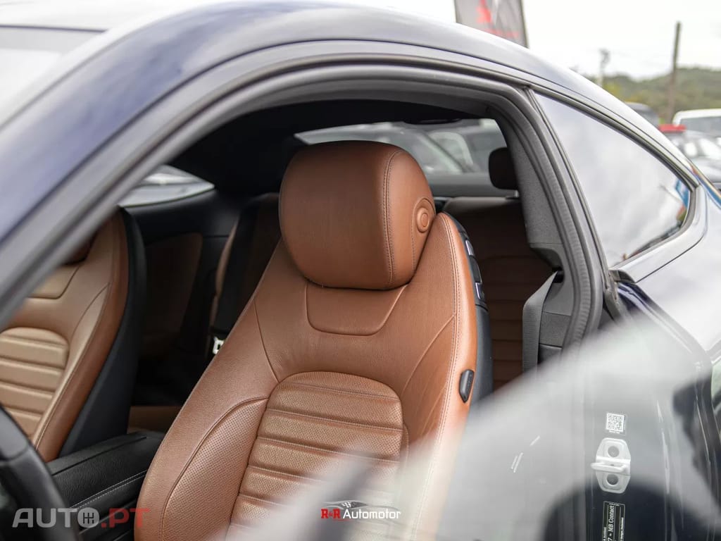 Mercedes-Benz C 220 D Coupé AMG Line 9G-Tronic