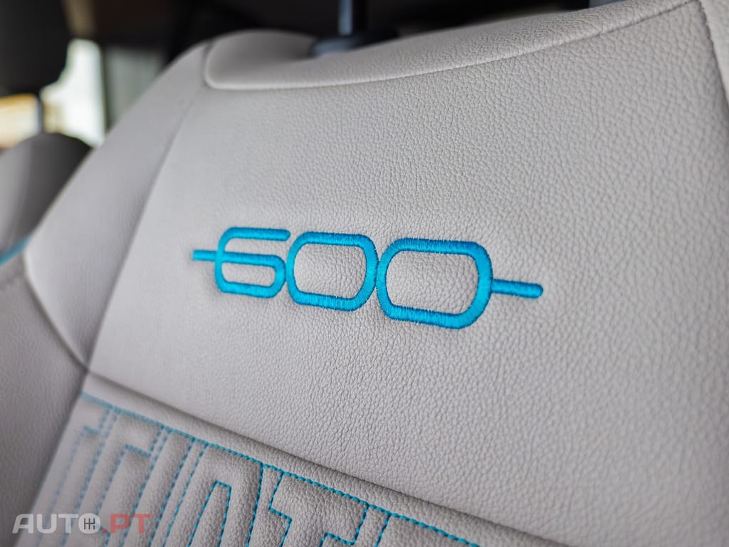 Fiat 600 1.2 Hybrid La Prima