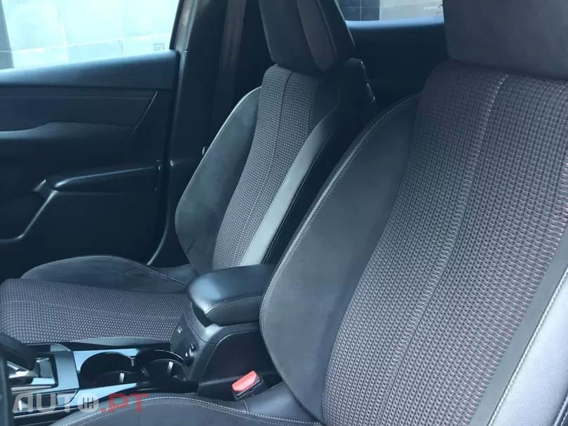 DS DS3 Crossback E-Tense Performance Line