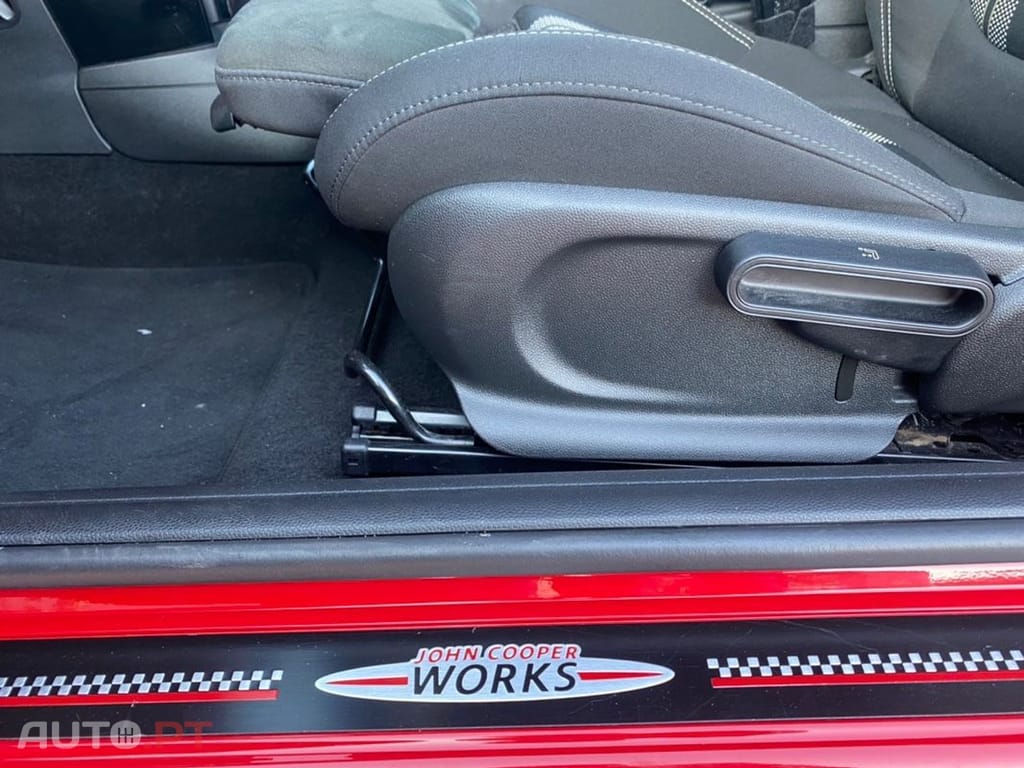 MINI Cooper Auto. John Works