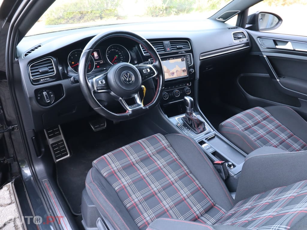 Volkswagen Golf 2.0 TSi GTi DSG Performance