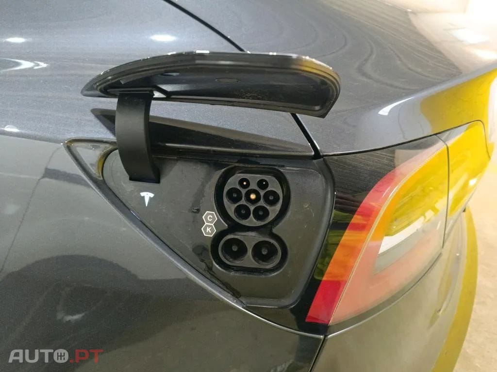 Tesla Model 3 Long Range Tração Integral