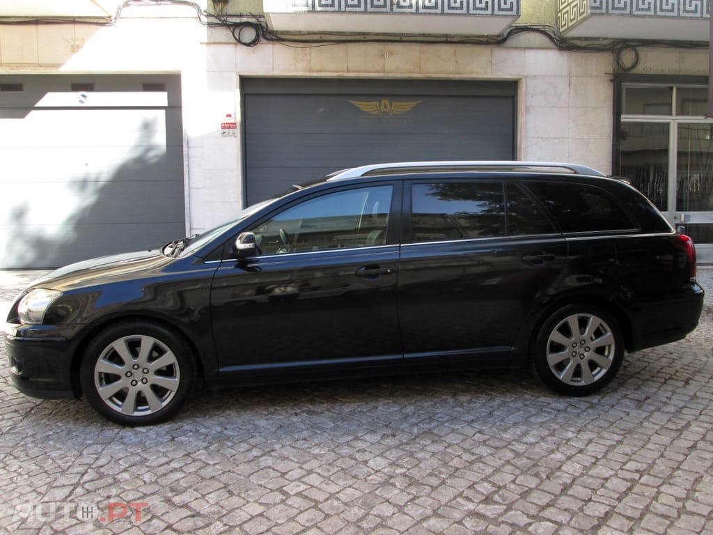 Toyota Avensis 2.0 D-4D Sol+GPS