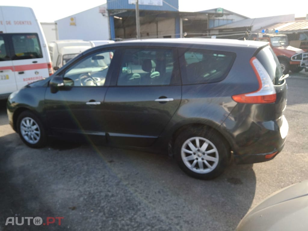 Renault Grand Scénic 1.9 dCi Luxe 7L