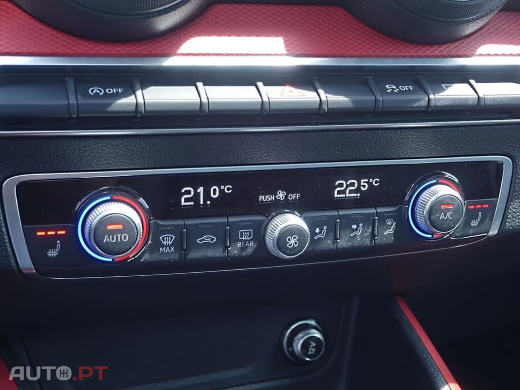 Audi Q2 I.V.A DEDUTÍVEL 35 TDI Sport S tronic