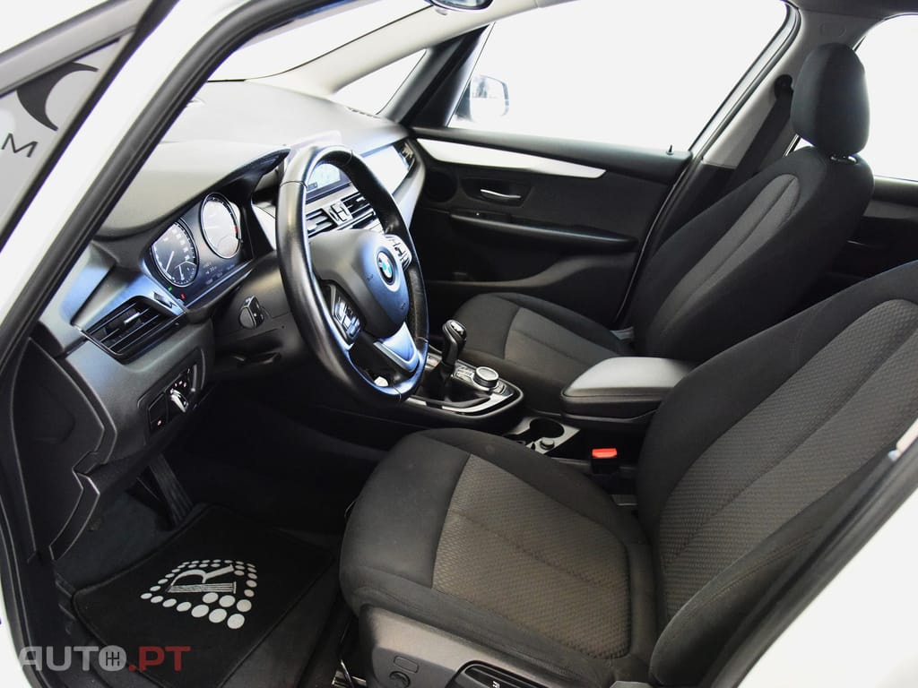 BMW 216 i 7L Advantage