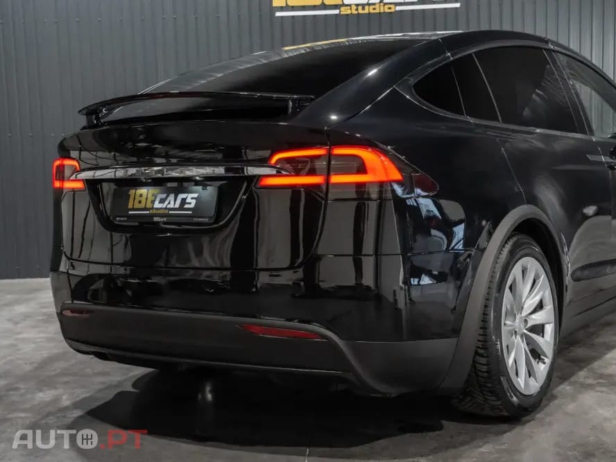 Tesla Model X 100D