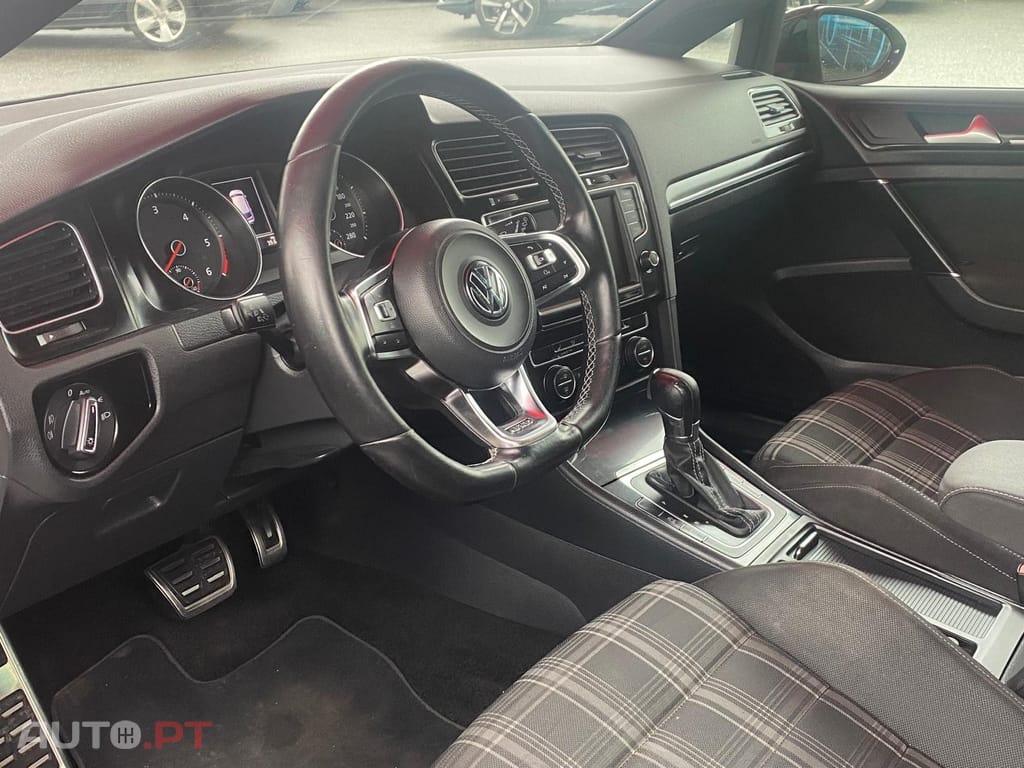 Volkswagen Golf 2.0 TDi GTD DSG