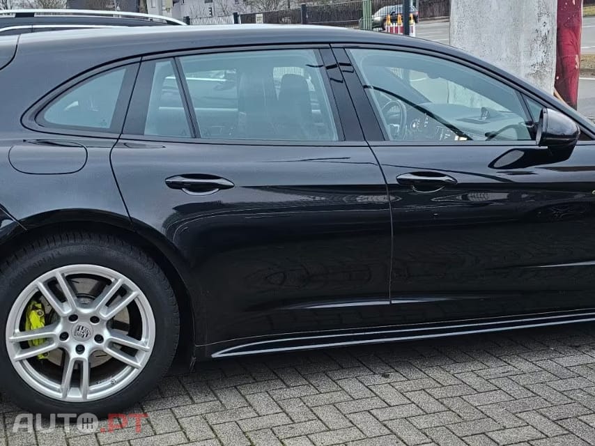 Porsche Panamera 4 E-Hybrid