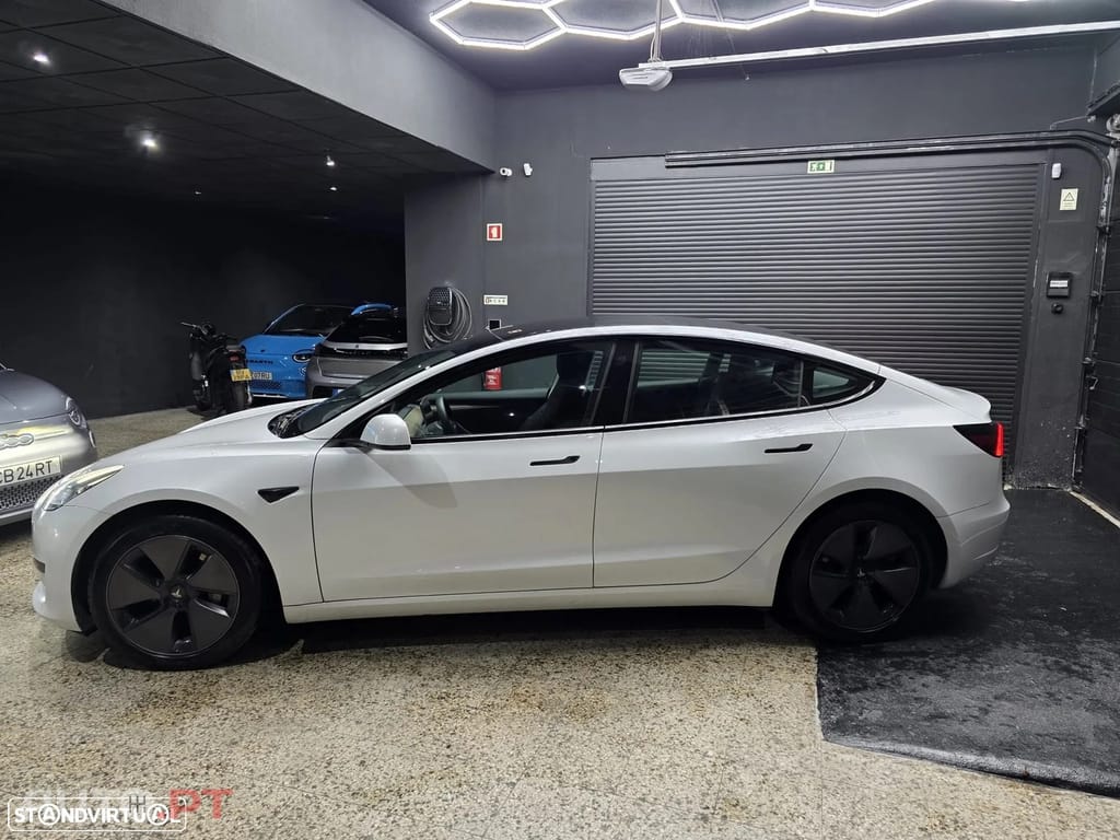 Tesla Model 3 Standard Range Plus RWD