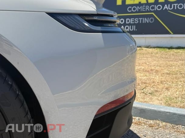Porsche 911 Carrera 4 GTS PDK