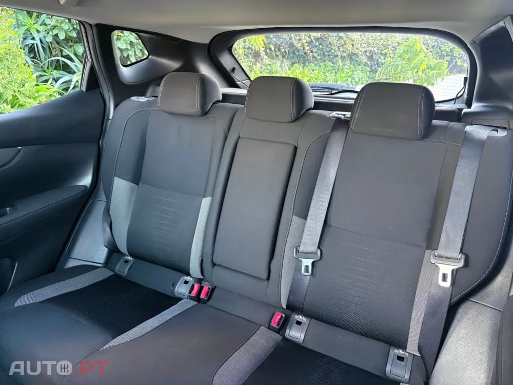 Nissan Qashqai 1.2 DIG-T N-Connecta 18