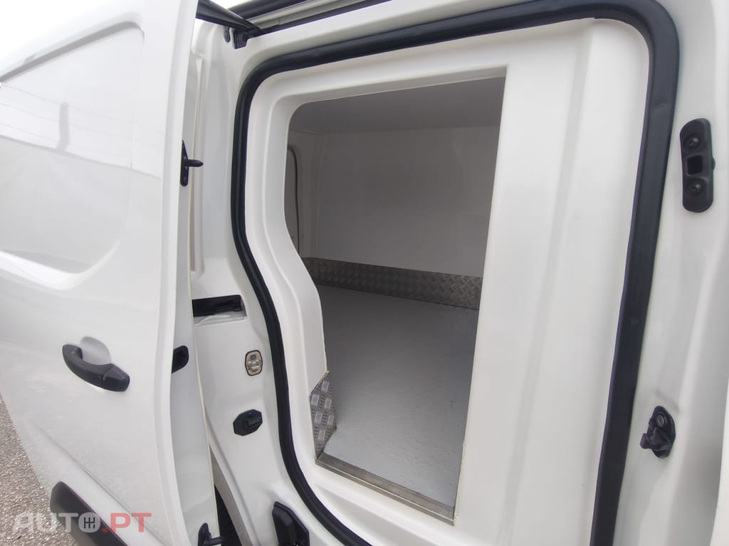Peugeot Partner 1.6 BlueHDi L1 Premium 3L