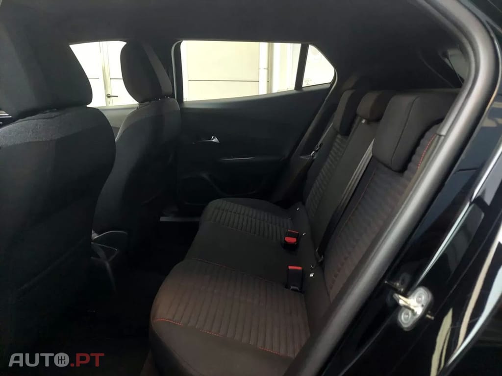 Peugeot 2008 1.2 PureTech Active Pack