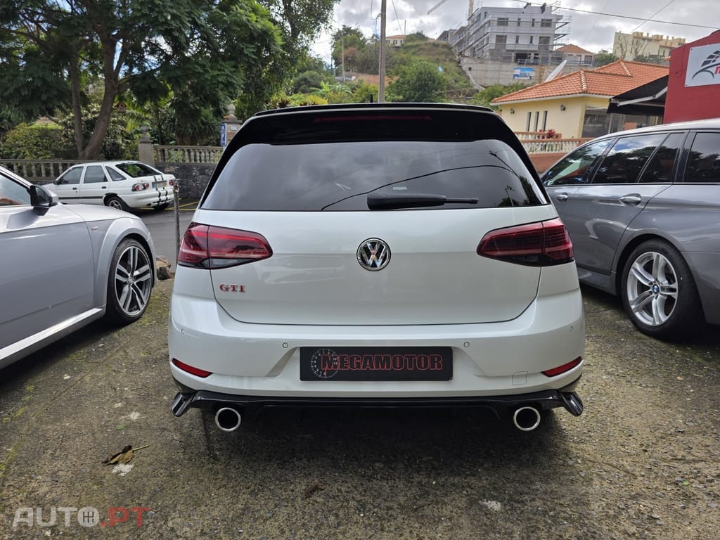 Volkswagen Golf 2.0 TSI GTi TCR DSG