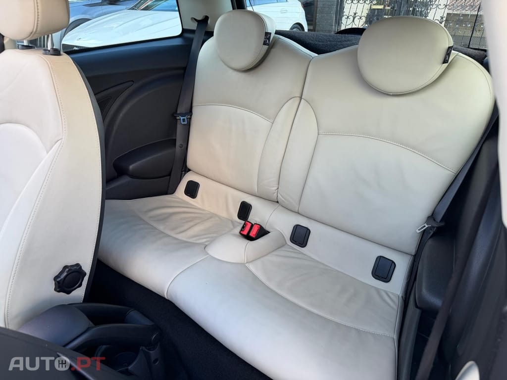 MINI Cooper Cooper D