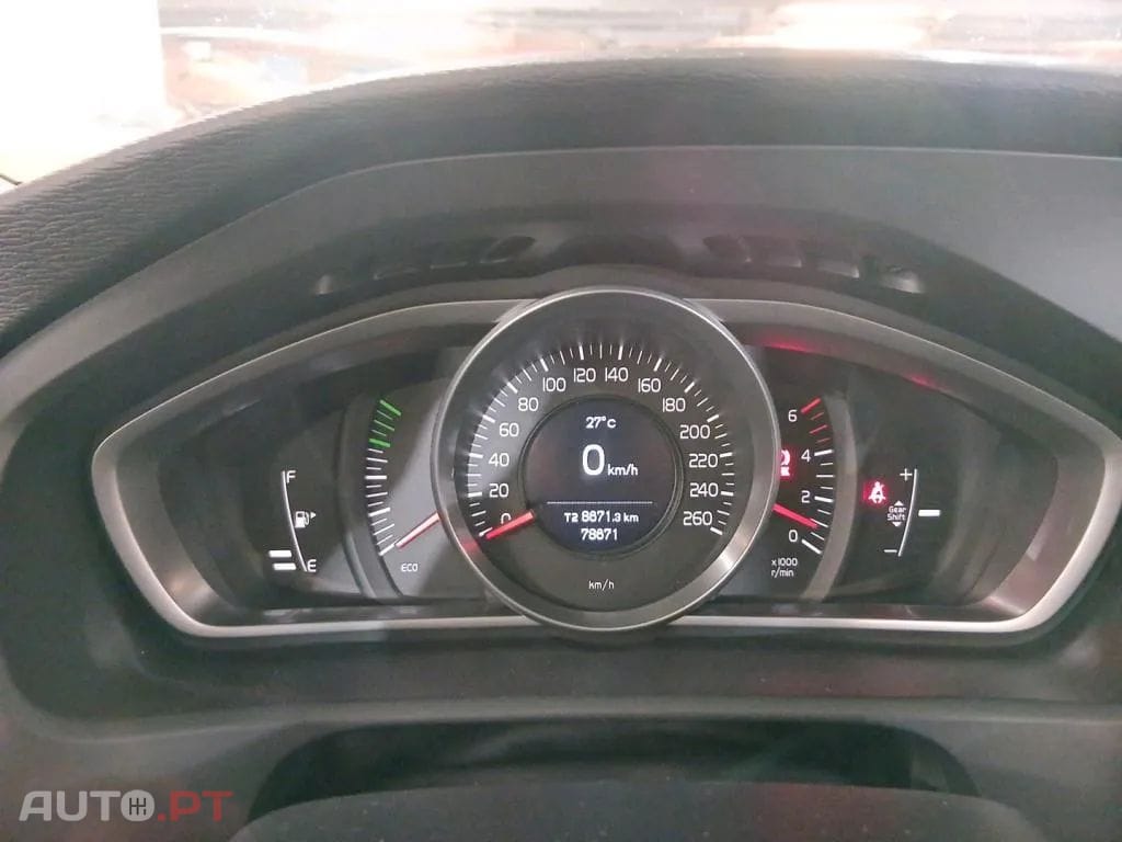 Volvo V40 2.0 D3 Momentum