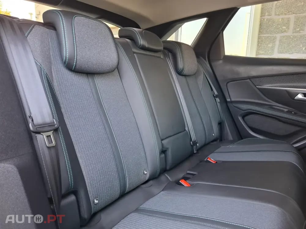 Peugeot 3008 1.5 BlueHDi Allure EAT8