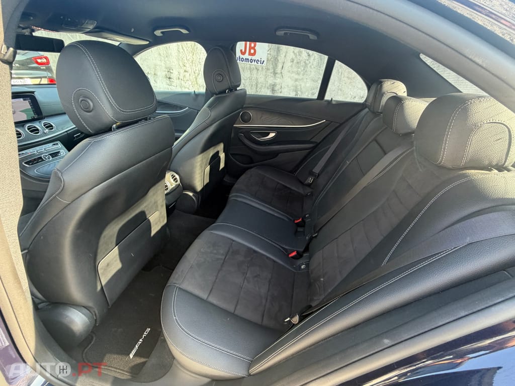 Mercedes-Benz E 300 de AMG Line
