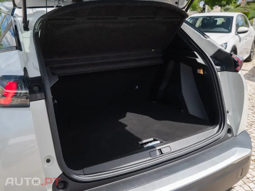 Peugeot 2008 1.5 BlueHDi GT EAT8