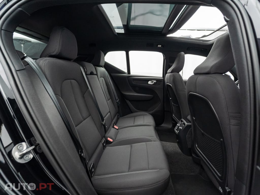 Volvo EX40 82 kWh Single Motor Extended Range Core