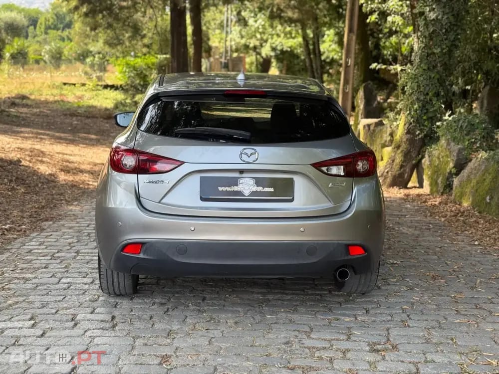 Mazda 3 1.5 Sky-D Excellence Pack Leather Navi